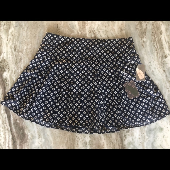 FOREVER 21 Pleated Skirt Geometric Large - Picture 2 of 2